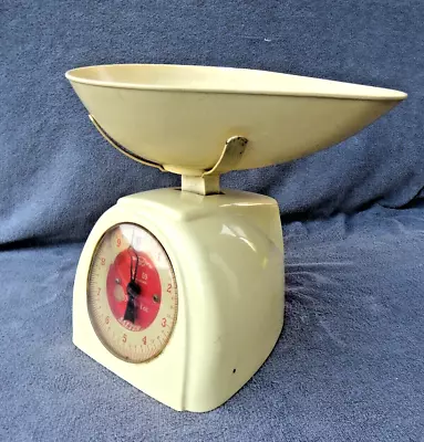 NICE CLEAN VINTAGE CREAM BAKELITE SALTER No59 KITCHEN SCALES WITH TRAY VGC GWO • £11.99