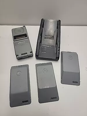 Vintage MOTOROLA Brick Cellphone 90s Classic +Battery+charger 76091 NARSB • $50