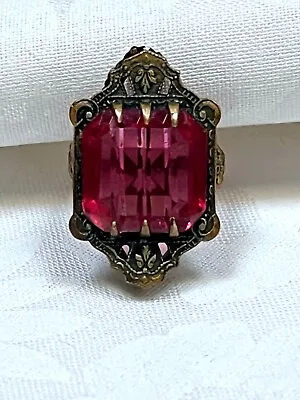 Vintage Art Deco Pinky Ring - Czech Carved Glass In Brass Filigree Setting 3-1/2 • $22.50