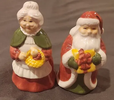 Mr And Mrs Santa Claus Salt And Pepper Shakers Set  3   Christmas Holiday Porcel • $12