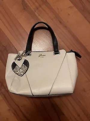 Guess Handbag • $30