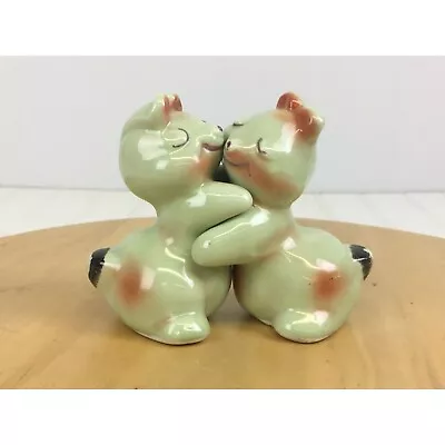 Vintage Van Tellingen Green Hugging Bunny Rabbits Salt And Pepper Shaker Set • $19.98