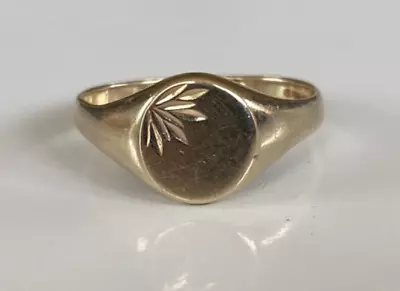 Small Vintage 9ct Gold Signet Ring Size  K  • $112.05