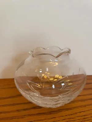 Mikasa Etched Glass Vase Slovenia Floral Crystal Scalloped Edge Small • $12.90