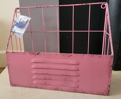 £1.20 • Buy Metal Magazine Rack Pink