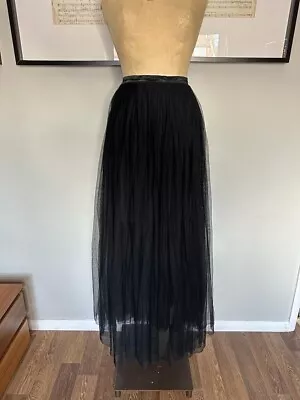 £5 • Buy Black Net / Tulle Maxi Skirt
