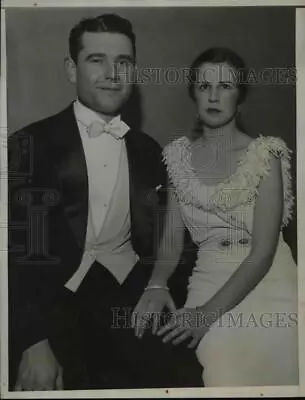 1933 Press Photo Northwestern Fullback Reb Russell Engaged To June Manson • $19.99