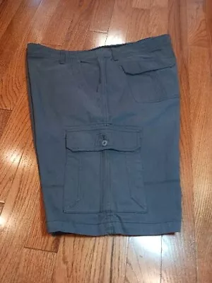 Mens Baileys Pt. Vintage Utilty Shorts NWOT  Sz 44 Gray With Lots Of Pockets  • $18.50