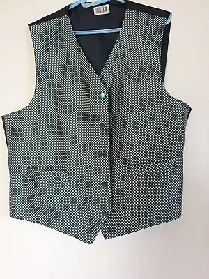 Men's Stylish Dark Green Waistcoat  - Size 46 • £10