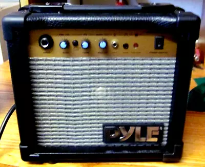 VINTAGE PYLE Mini Electric Guitar Amplifier Portable Electric Practice Amp • $21.99