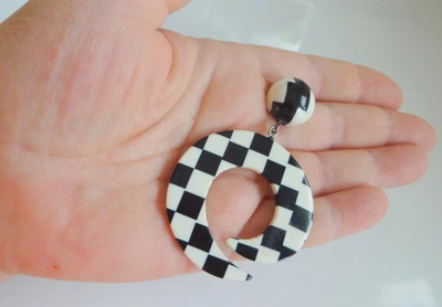 £72.80 • Buy Vintage Retro 60's Plastic Dangle Black & White Oversize Runway Earrings Jewelry
