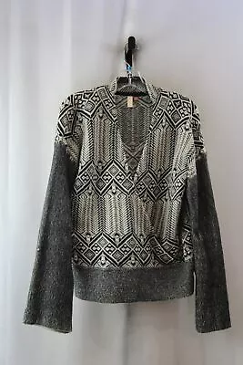Pilcro Women's Black Pattern Cross Over Knit Sweater SZ-M • $19.99