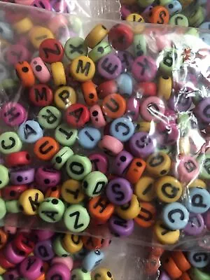 500 PCS X 5MM MIXED Colours ALPHABET LETTER ACRYLIC BEADS - JEWELLERY MAKING UK • £5.55