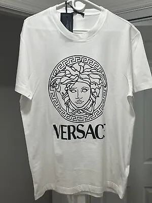 100% Authentic VERSACE T-shirt. Men’s XL. Fitted • $220