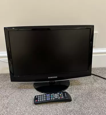 Samsung SyncMaster 933HD LS19CFEKF 19” HD Ready LCD TV/Monitor Freeview & Remote • £40