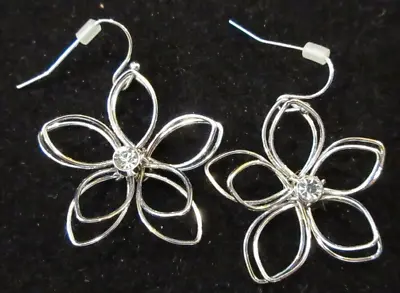 VINTAGE Silver Tone Wire Daisy Flower Dangle Earrings W/ Crystal Rhinestones • $6.50