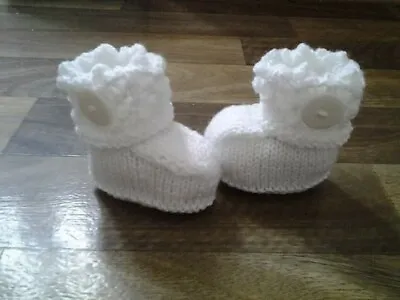 £2 • Buy  White Baby Boys/girls Hand Knitted Booties Newborn 