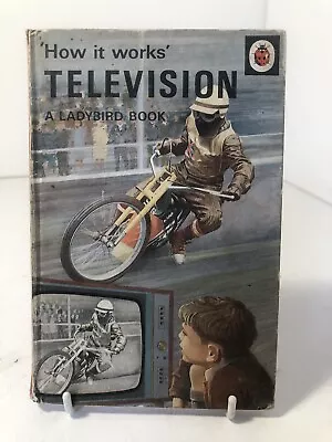 Ladybird Book How It Works Television 1968 First Edition Series 654 2'6 NET - • £4