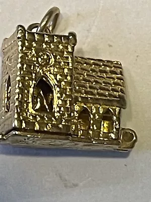 9 Ct Gold Vintage Church With Bride And Groom At Altar Charm/pendant 3.1 Grams • £110