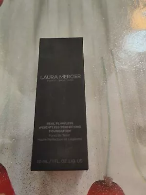 Laura Mercier Real Flawless Weightless Perfecting Foundation  2W1 Macadamia New • £32.99