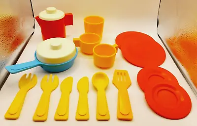 VTG Fisher Price Fun With Food Kitchen Set 1980's With Clear Carrying Case. READ • $28.99