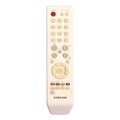 Genuine Samsung BN59-00589A TV Remote Control (White) • $22.49