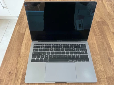 £90 • Buy Apple MacBook Pro A1708 / 2017 / 13” / 8GB RAM / I5 Processor - Faulty