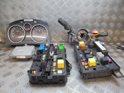 £99.99 • Buy Vauxhall Zafira 2006 Mpv 1.6 Ecu Set 13216686ph 13206750gx