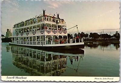 Postcard: Lowell Showboat Lowell Michigan A185 • $3.49
