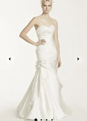 NWT David's Bridal Satin Mermaid Wedding Dress With Bow Detail 20W Free Shipping • $899.99