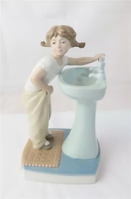 Lladro Porcelain Figure #4838  Clean Up Time  Girl At Sink 7 1/4  • $30