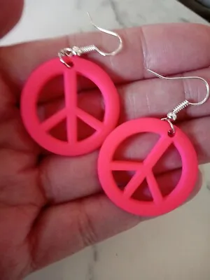 Neon Pink Peace Sign Earrings 60s 70s Retro Disco Party Bright Kitsch 3 Cm Wide • £3.95