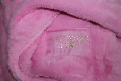 Victoria's Secret Faux Fur Fleece Velour Bright PINK PLUSH Throw BLANKET  50x60 • $58.95