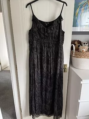 H&M Mama Maternity Dress Long Size XL • £10