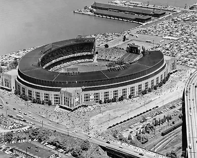 Cleveland Indians MUNICIPAL STADIUM Glossy 8x10 Photo Browns Stadium Print • $5.49