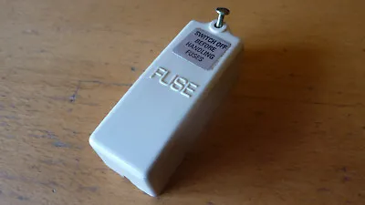 Old Fuse Cover For Old Style Fuse Box #411 • £6.50