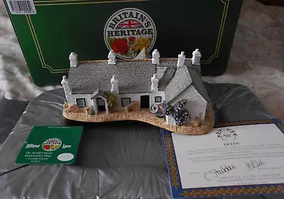 Lilliput Lane Britains Heritage Gretna Green World Famous Blacksmiths Shop • £59.99