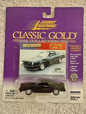Johnny Lightning (2000) Classic Gold 1977 Ford Cobra II King Cobra Real Wheels • $6.99