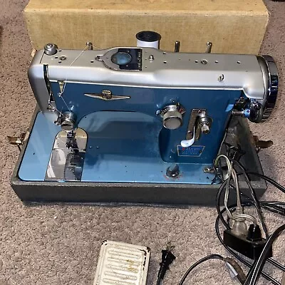 Rare Vintage Montgomery Ward Supreme Automatic Zig Zag Sewing Machine AS_IS! SEE • $44.99