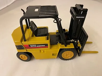 Daewoo D25S Lift Truck. Scale 1:20 Diecast • $35