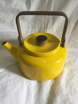 $24.99 • Buy 1 Quart Enameled Yellow Metal Tea Pot With Lid Wood Handle And Lid Knob