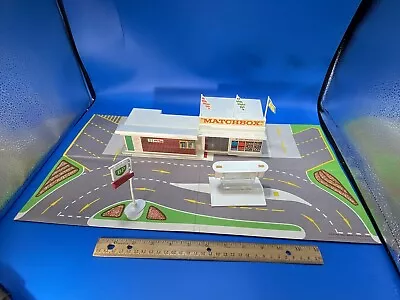 Matchbox MG-1 BP Service Station  With Card Board Lay Out • $39.99