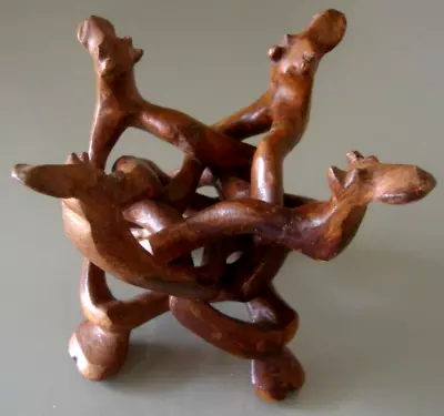 Vintage Carved Wooden Interlocking Stand 4 Camel Heads 4  Tall X 5 1/2  Diameter • $11.99