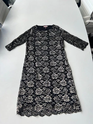 $11.20 • Buy Black Flower Dress Size 16