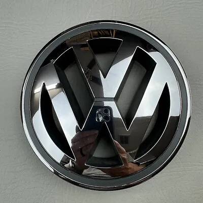 06-10 Volkswagen Vw Jetta Passat  Front Grille Emblem Badge Logo 1k5 853 600 Oem • $35