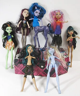 Lot Of 7 Mattel Monster High Dolls With Carrying Case Zipped Coffin Box • $42.95