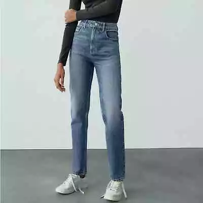 Zara High-waisted Trf Mom Fit Jeans • £66.59