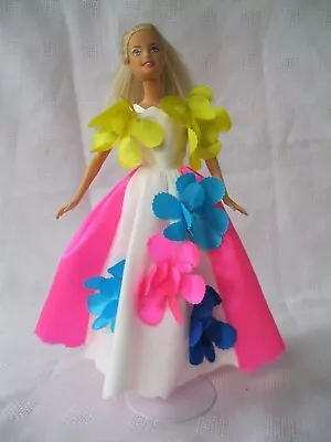 Vintage Barbie Dress With Removeable Flowers • $10