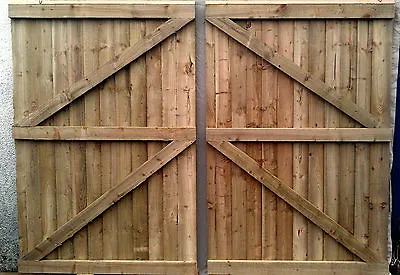 10 FT Wooden Garden Gates Driveway GatesDouble Gates Ironmongery Kit Included • £315