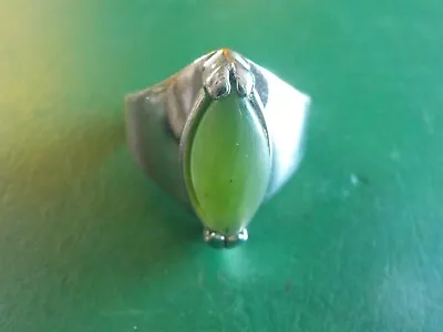 $7.99 • Buy Silver Tone Ring Size 8 With Green Stone  (SE BX)